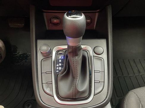 Used 2022 Hyundai Kona SEL image 25