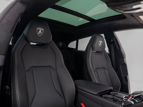 Used 2023 Lamborghini Urus S image 50