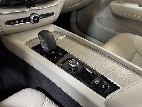 Used 2023 Volvo XC60 B5 Plus w/ Protection Package Premier FWD image 14