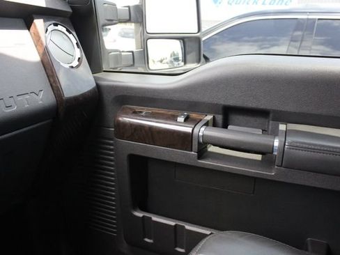 Used 2016 Ford F350 Platinum w/ Platinum Package AWD/4WD image 18