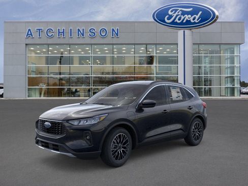 New 2026 Ford Escape SE FWD image 1