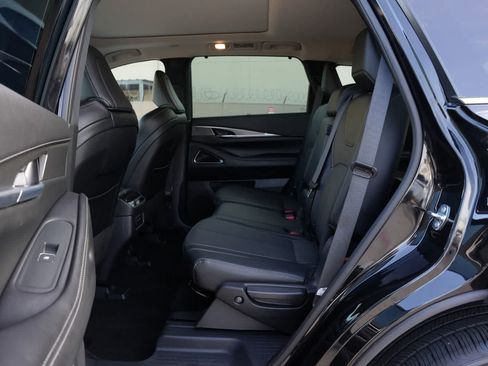 Certified 2026 INFINITI QX60 Luxe w/ Cargo Package AWD/4WD image 19