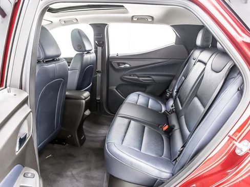 Used 2022 Chevrolet Bolt EUV Premier w/ Sun & Sound Package FWD image 33