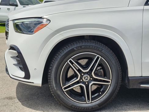Used 2024 Mercedes-Benz GLE 350 4MATIC w/ AMG Line Interior image 9
