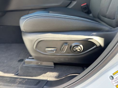 New 2025 Jeep Grand Cherokee Laredo image 24