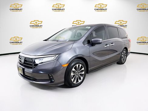 Used 2023 Honda Odyssey EX-L image 3