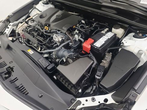 Used 2024 Toyota Camry SE image 37