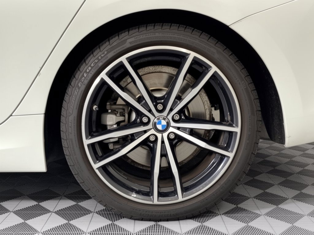 Used 2021 BMW 330i Sedan w/ M Sport Package RWD image 13