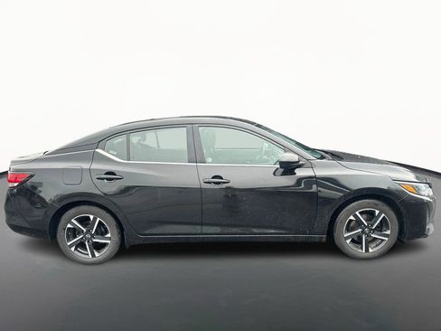 Used 2024 Nissan Sentra SV image 2