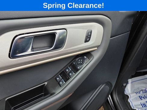 Used 2026 Ford Explorer Active AWD/4WD image 18