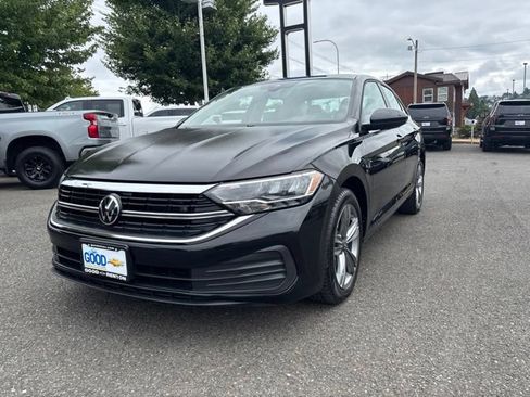Used 2024 Volkswagen Jetta SE FWD image 1