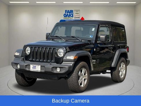Certified 2018 Jeep Wrangler Sport AWD/4WD image 3