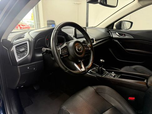 Used 2017 MAZDA MAZDA3 Grand Touring w/ Premium Equipment Package FWD image 16