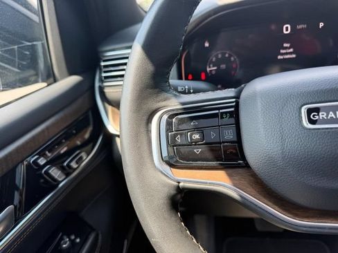 Used 2024 Jeep Grand Wagoneer L 4WD image 17