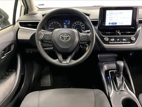 Used 2023 Toyota Corolla LE image 4