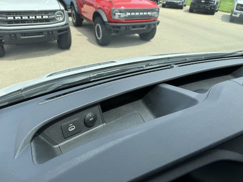 Used 2023 Ford Transit 250 Medium Roof image 43