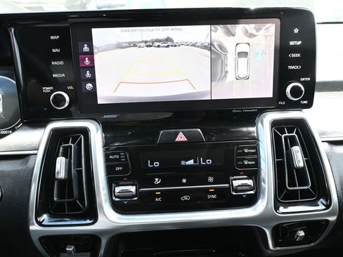 Used 2021 Kia Sorento FWD image 19