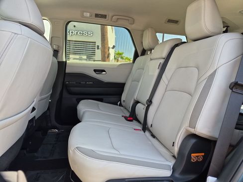New 2026 Nissan Pathfinder SL FWD image 11