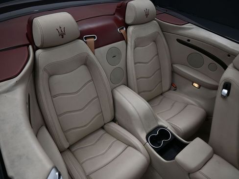 Used 2015 Maserati GranTurismo Convertible image 34