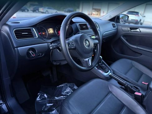 Used 2013 Volkswagen Jetta TDI FWD image 17