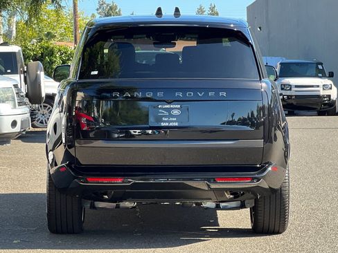 New 2026 Land Rover Range Rover Long Wheelbase SE AWD/4WD image 11