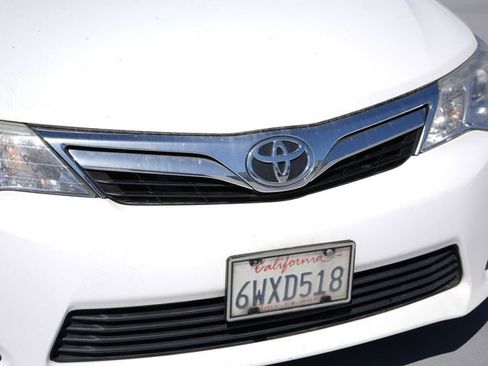 Used 2012 Toyota Camry LE FWD image 5