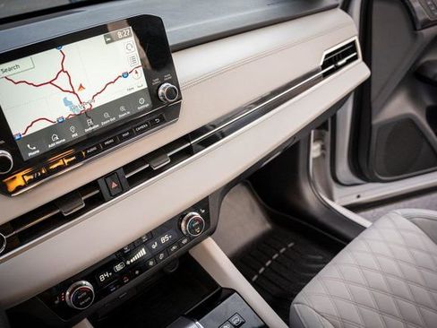 Used 2023 Mitsubishi Outlander SEL image 28