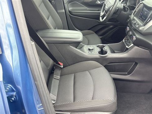 Used 2024 GMC Terrain SLE w/ Driver Convenience Package FWD image 26
