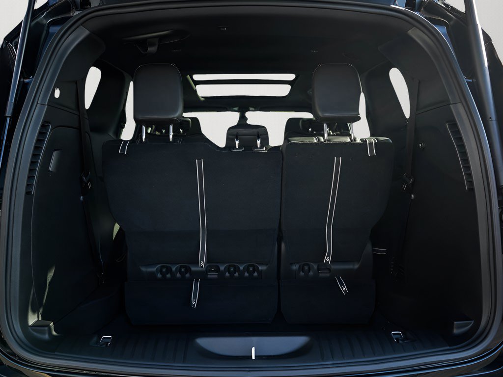 New 2026 Chrysler Pacifica Select AWD/4WD image 7