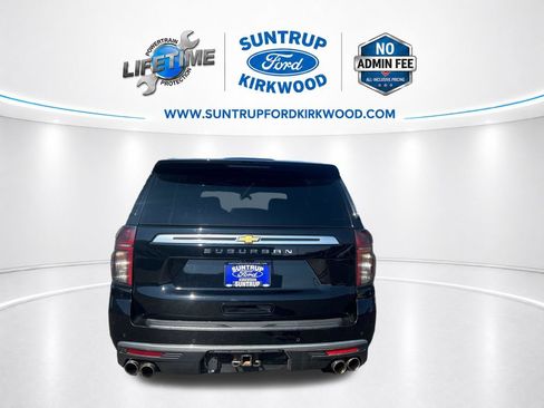 Used 2023 Chevrolet Suburban High Country AWD/4WD image 4