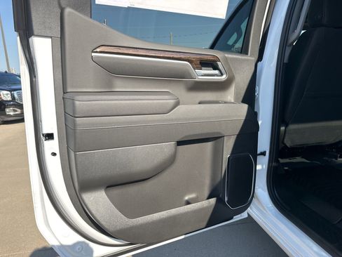 New 2026 GMC Sierra 1500 Elevation image 16