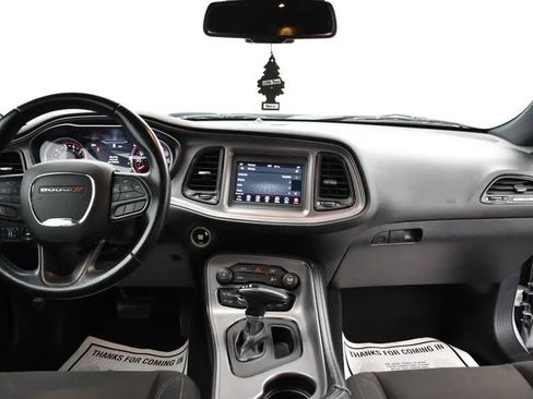 Used 2023 Dodge Challenger SXT image 16