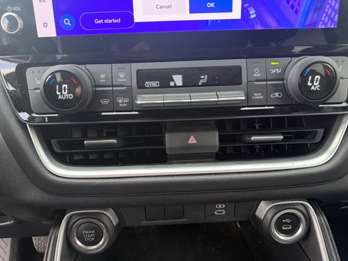 Used 2025 Toyota Grand Highlander AWD image 12