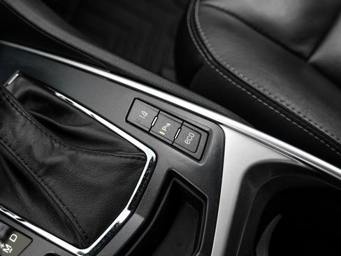 Used 2016 Cadillac SRX Premium w/ Driver Assist Package FWD image 29