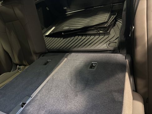 Used 2025 Audi Q5 2.0T Premium w/ Convenience Package image 48