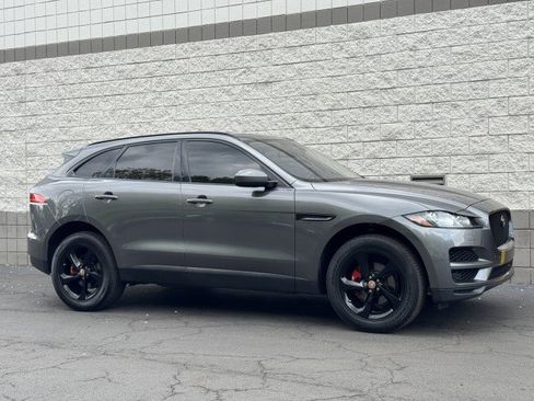 Used 2018 Jaguar F-PACE Premium AWD/4WD image 4