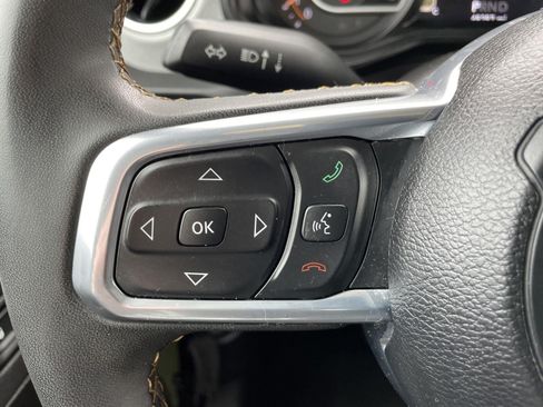 Used 2024 Jeep Wrangler Unlimited Sahara AWD/4WD image 19