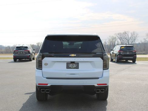 New 2026 Chevrolet Suburban High Country image 8