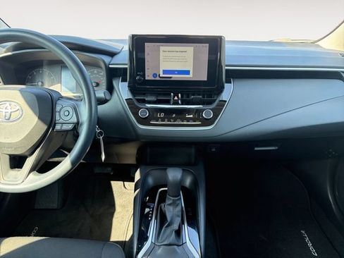 Used 2023 Toyota Corolla LE w/ Carpet Mat Package (TMS) FWD image 11