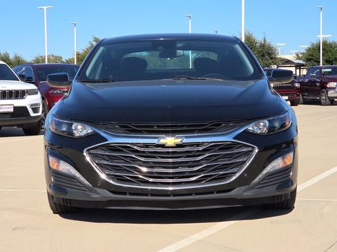 Used 2024 Chevrolet Malibu LT FWD image 2