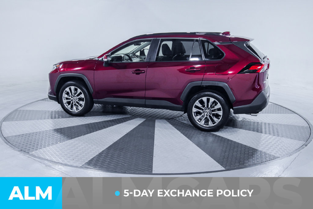 Used 2019 Toyota RAV4 XLE Premium w/ Advanced Technology Package AWD/4WD image 3