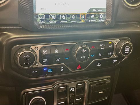 Used 2023 Jeep Wrangler Unlimited Rubicon 4xe w/ Cold Weather Group AWD/4WD image 24