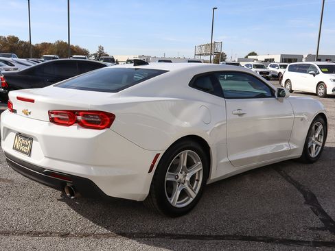 Used 2023 Chevrolet Camaro LT image 4