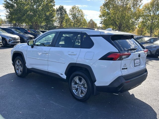 Used 2024 Toyota RAV4 LE AWD/4WD image 6