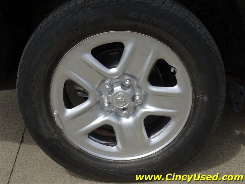 Used 2011 Toyota RAV4 4WD w/ Base L4 Extra Value Pkg image 31