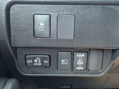 Used 2021 Toyota Tacoma TRD Off-Road w/ Technology Package RWD image 25