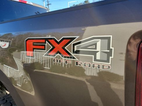 Used 2017 Ford F250 XLT w/ XLT Value Package image 9