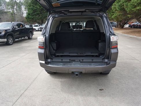 Used 2017 Toyota 4Runner SR5 Premium image 14