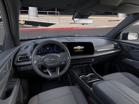 New 2026 Chevrolet Traverse LT image 15