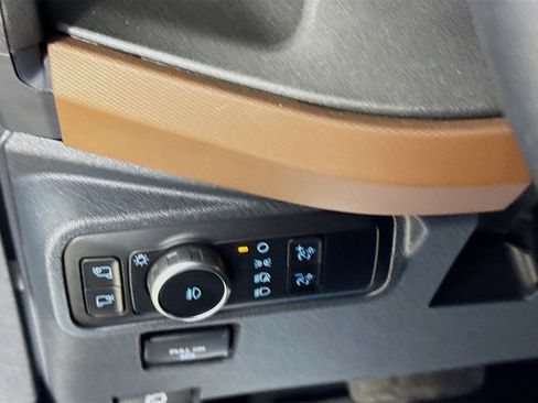 Used 2024 Ford Bronco Outer Banks AWD/4WD image 12